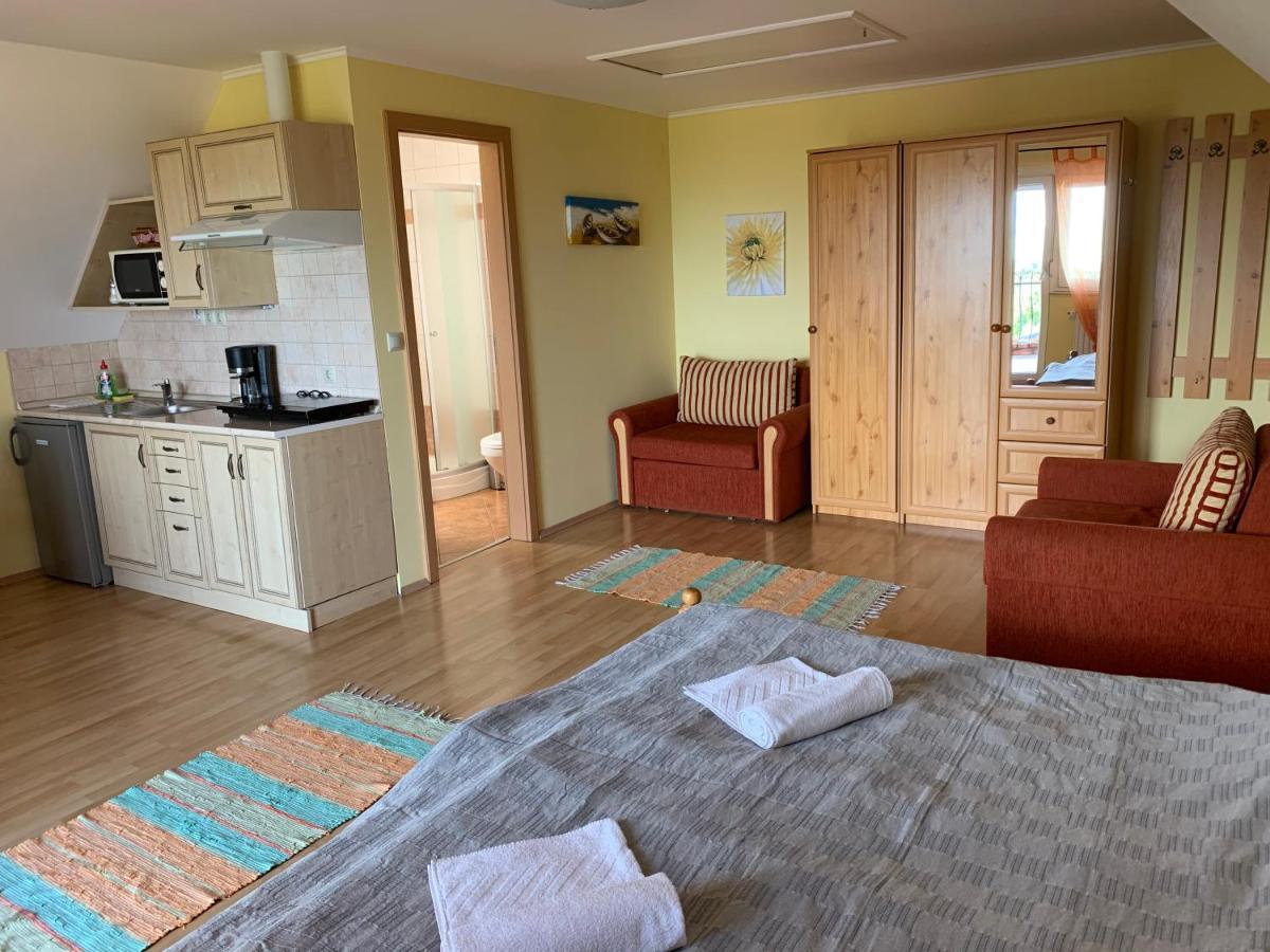 Holidaysport Haus Balatongyörök Екстериор снимка